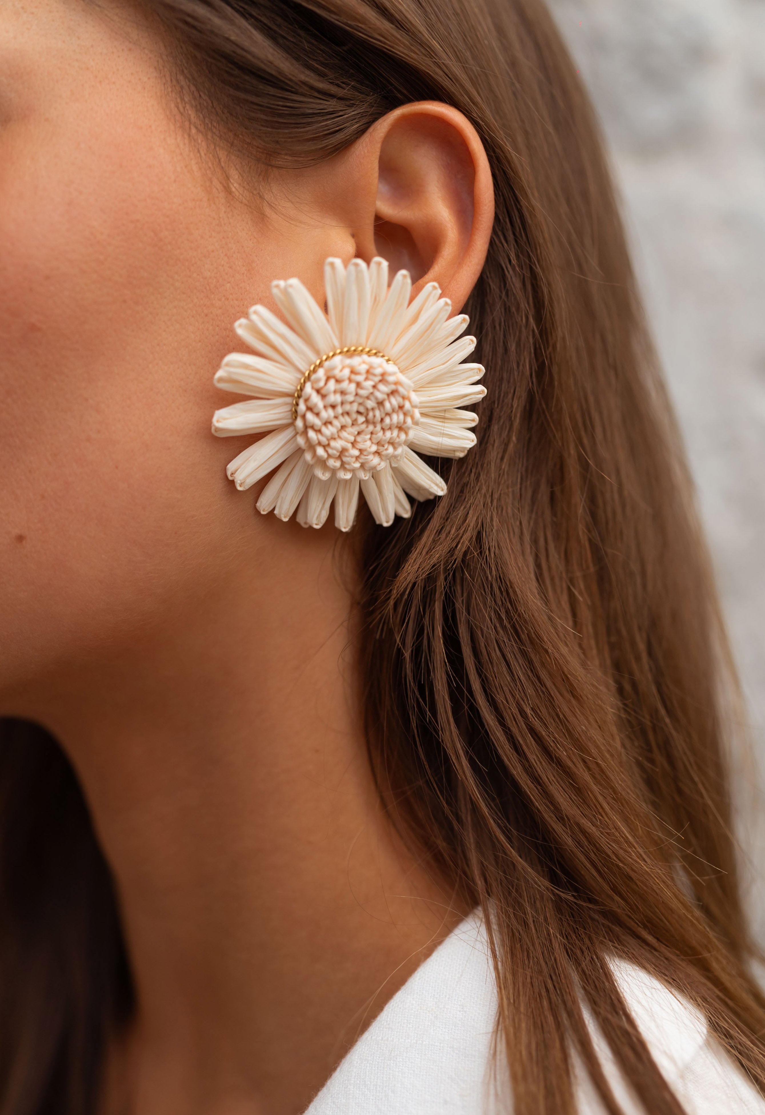 Ecru Flory Earrings