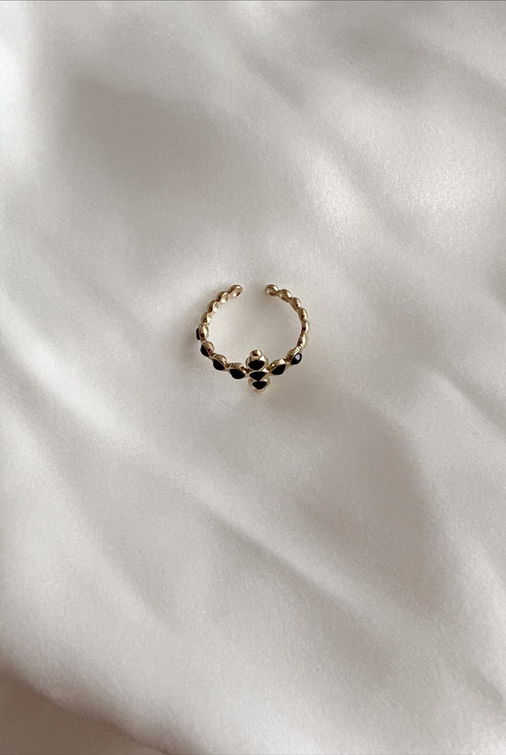 Golden Cath Ring - Easy Clothes North America