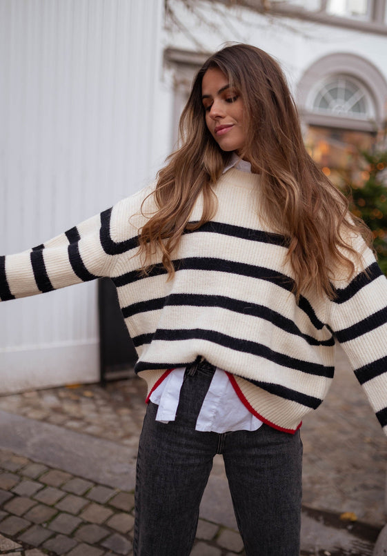 Ariba sweater with lines - Easy Clothes North America