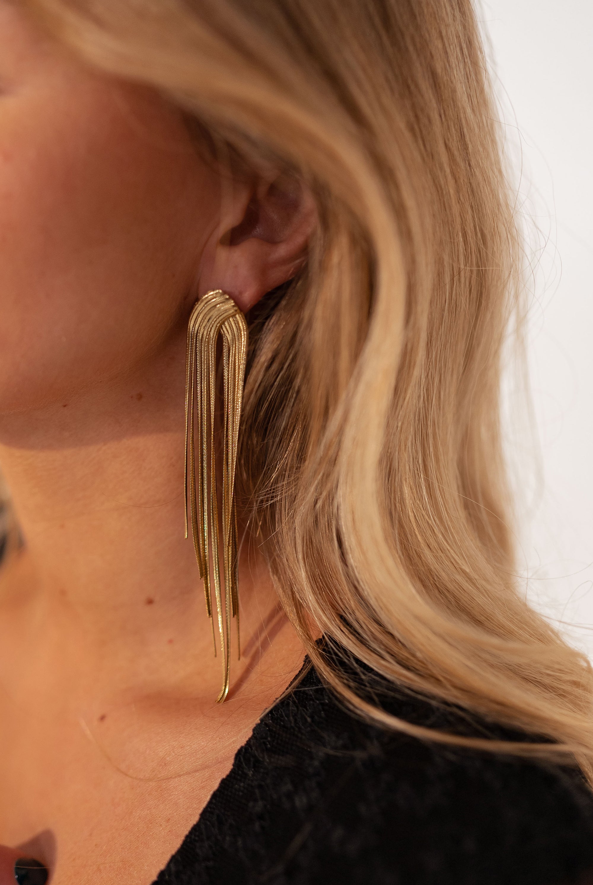 Golden Flaura Earrings