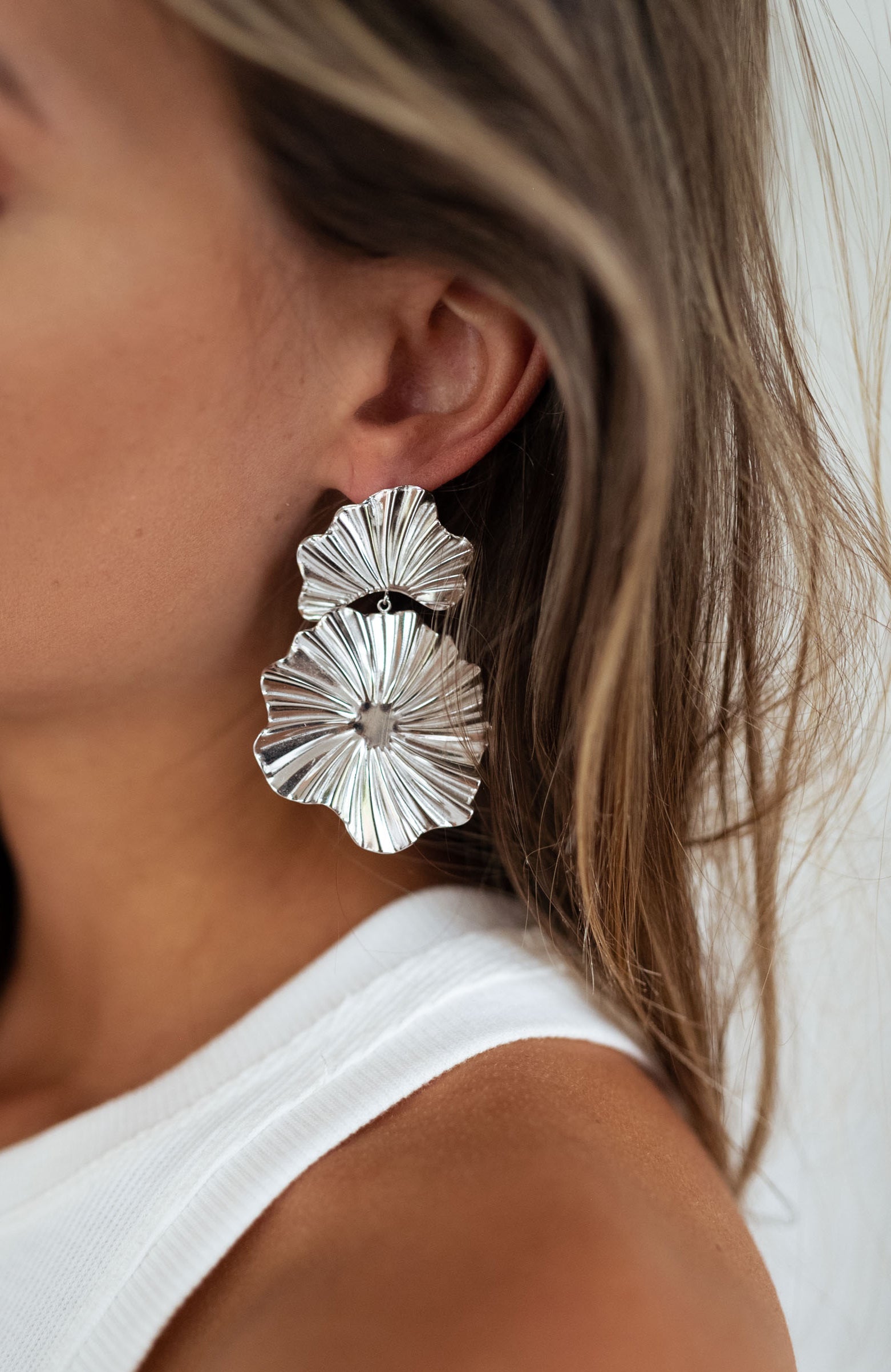 Silvery Vica Earrings